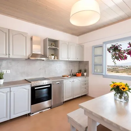 Holiday home Menta House In